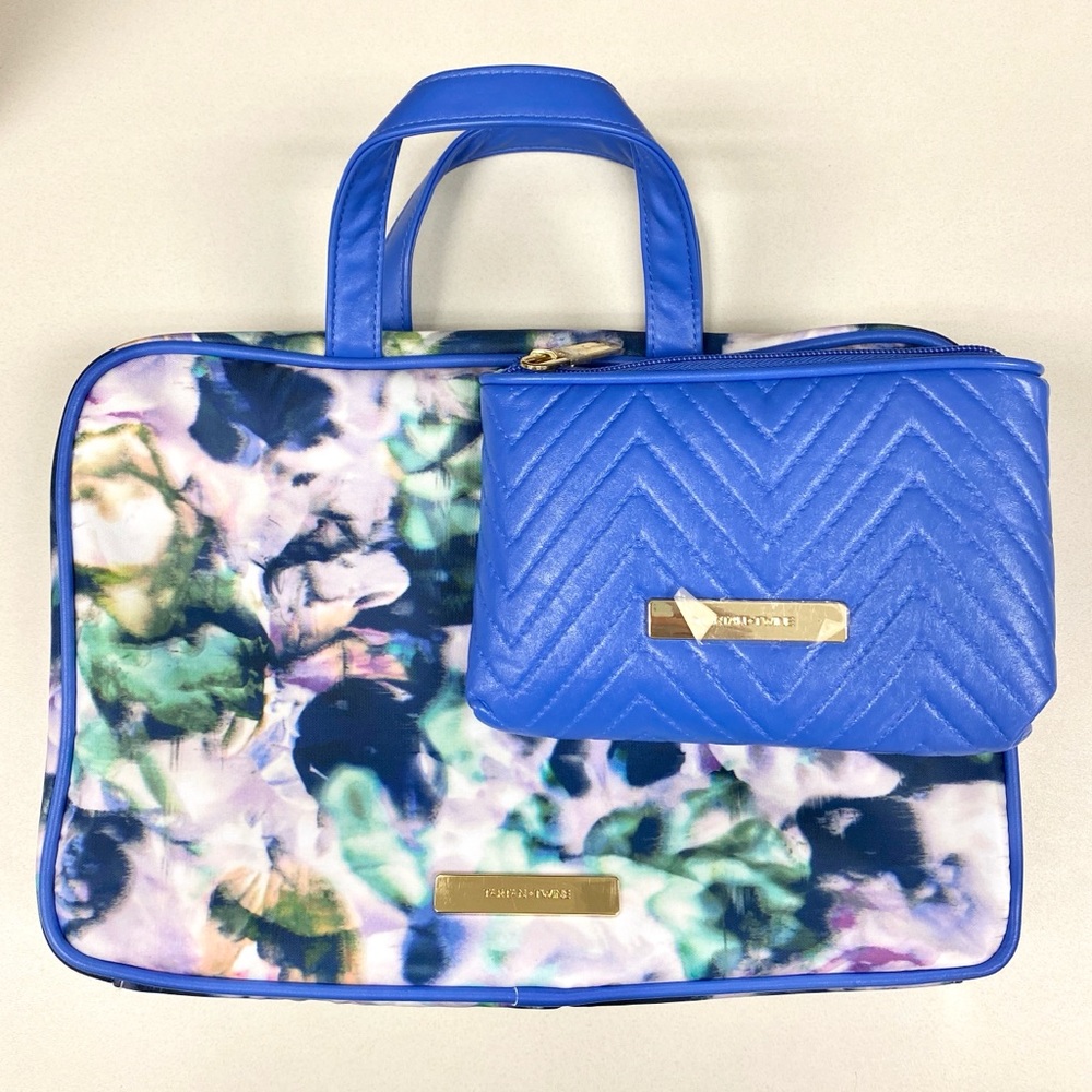 Tartan + Twine Makeup Weekender Set